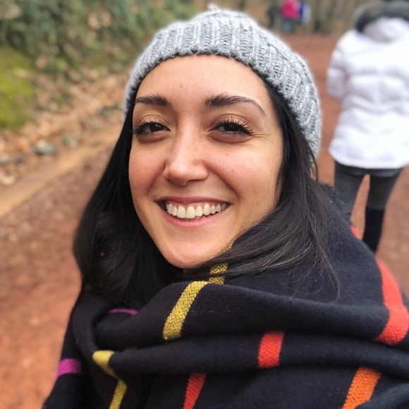 SOLD Pom Pom Beanie Hat NWT - Picture 4 of 8